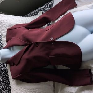 Elegant Burgundy Women's Blazer